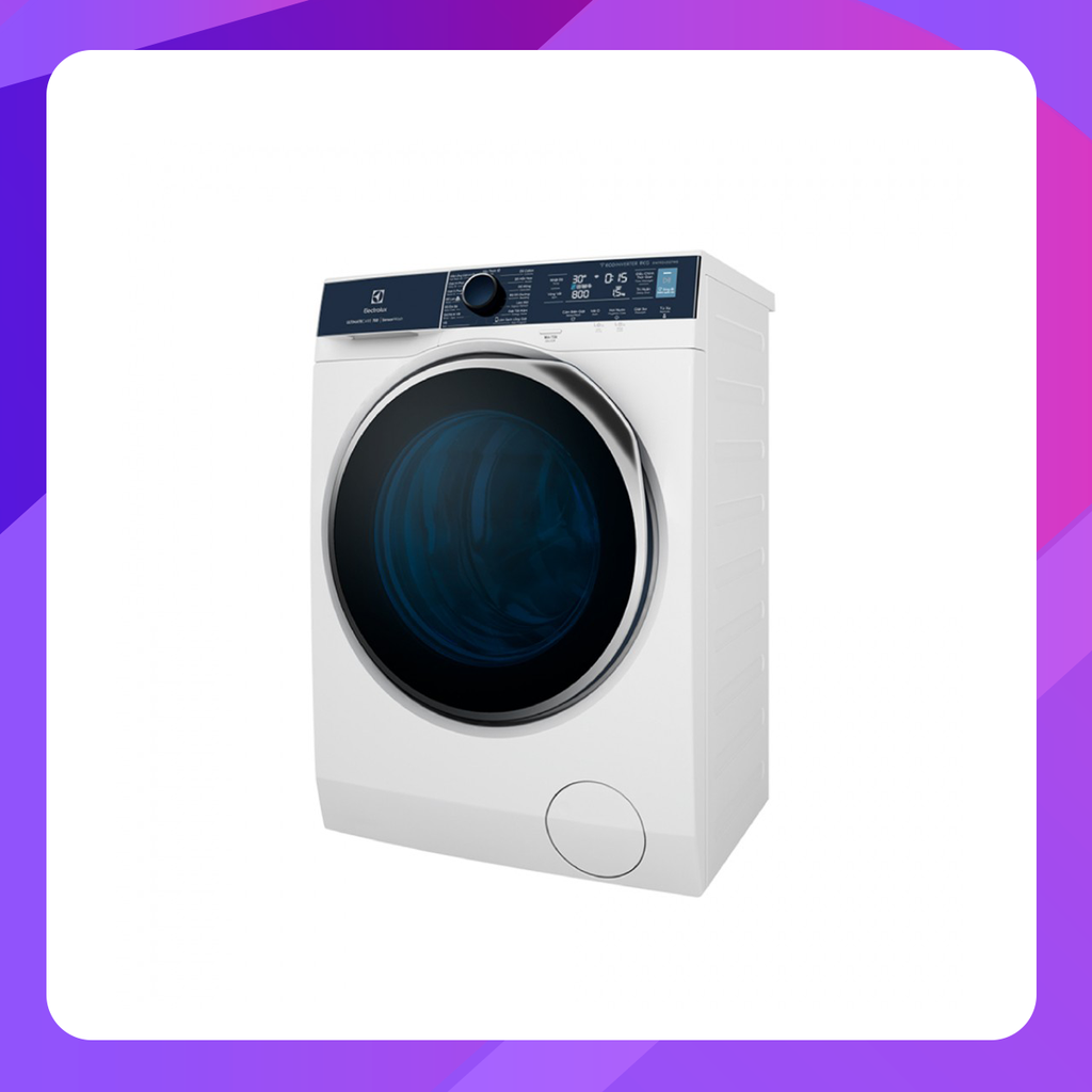 Electrolux UltimateCare 700 front-loading washing machine with a capacity of 10 kg